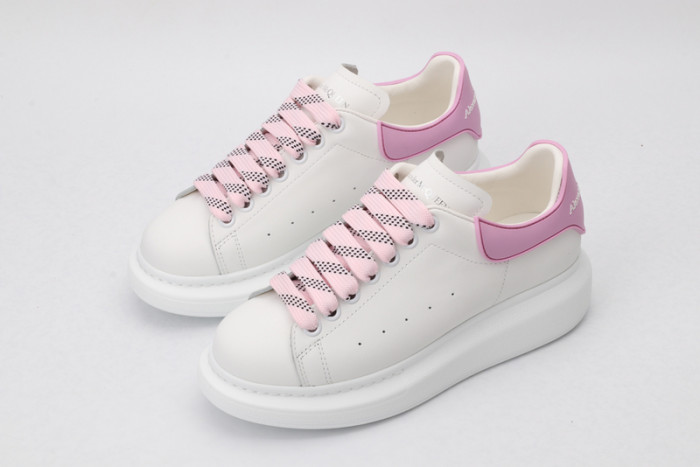 alex mcqu sneakers