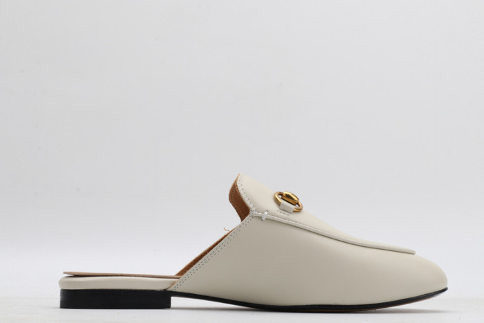 guc loafer