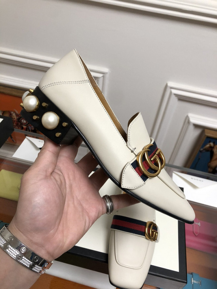 guc loafer