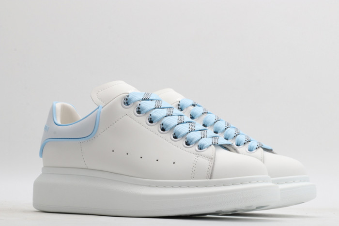alex mcqu sneakers