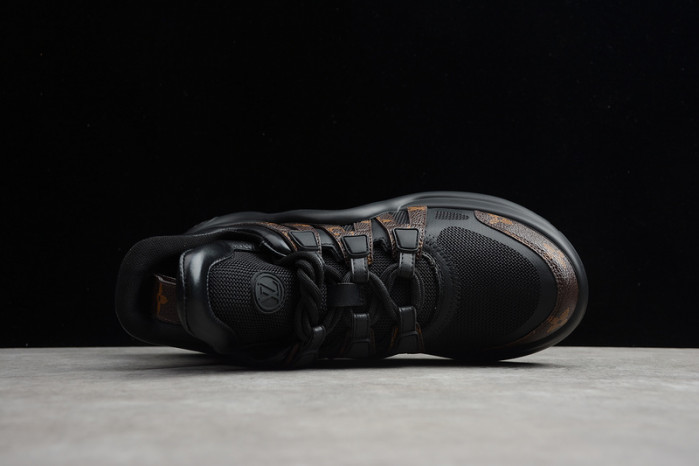 lovt black sneaker