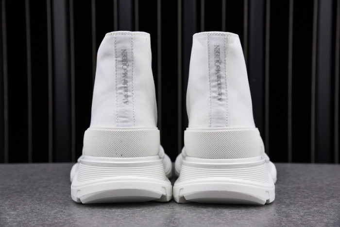 alex mcqu sneakers