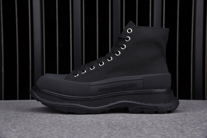 alex mcqu sneakers