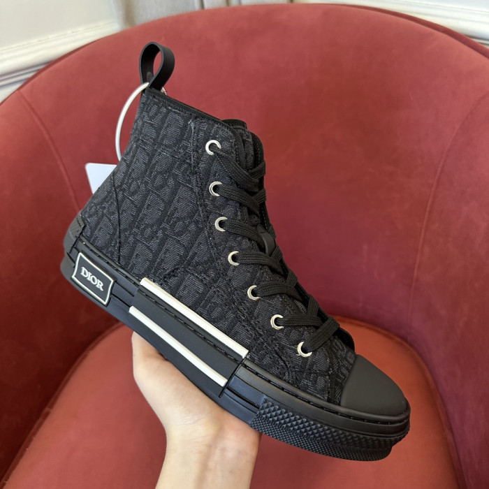 DR B23 HOMME KAWS D07